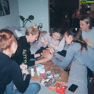 Rachel Ballinger Instagram - October November on film 🥰