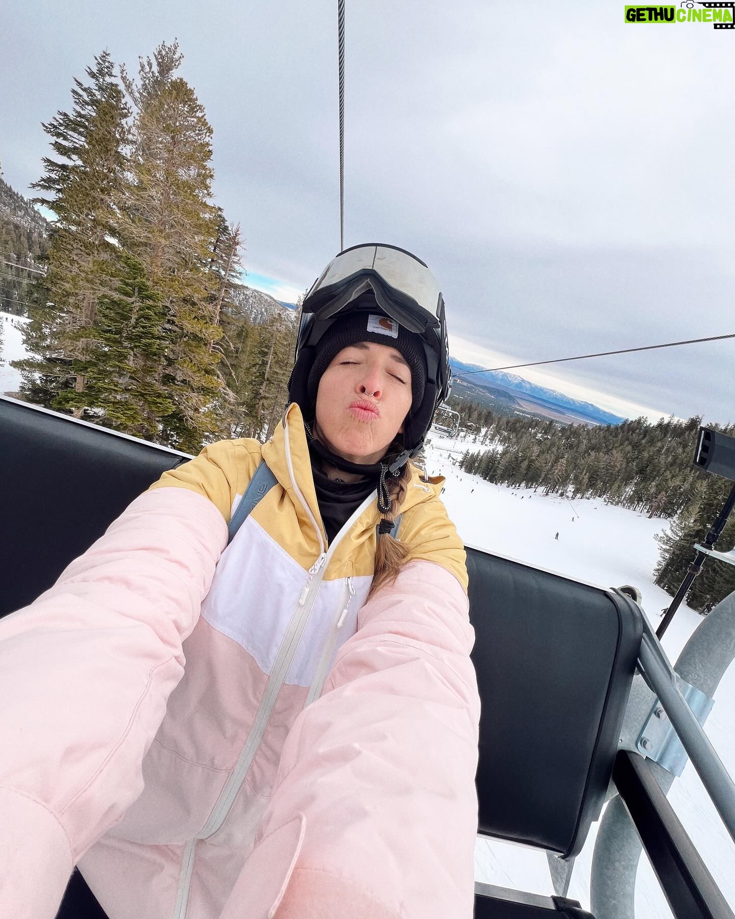 Rachel Ballinger Instagram - Mammoth day 2 3 🦣🍾
