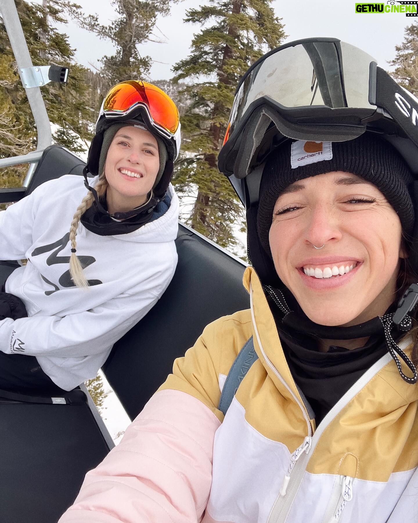 Rachel Ballinger Instagram - Mammoth day 2 3 🦣🍾