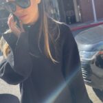 Rachel Bilson Instagram - Another no pants Thursday…