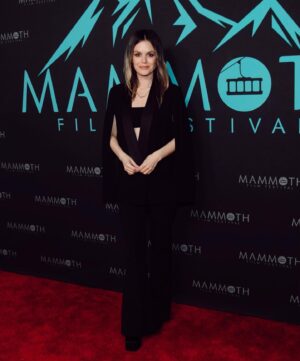 Rachel Bilson Instagram - @reiss 🩵🖤 @mammothfilmfestival @continuethefilm