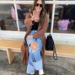 Rachel Bilson Instagram - When the pic looks like a pose ➡️