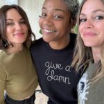 Rachel Bilson Instagram - @broad_ideas_pod today…. @tiffanyhaddish we had the best conversation, definitely didn’t laugh AT ALL. One takeaway…we should all give a damn! Link in bio 🩷