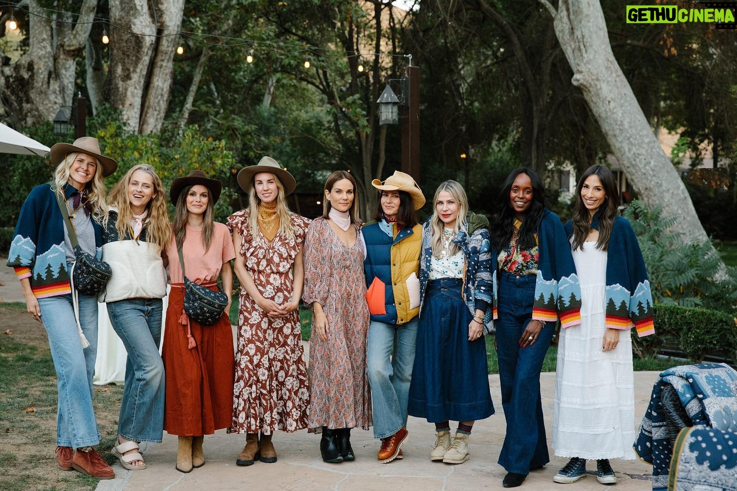 Rachel Bilson Instagram - I live on a ranch now. Celebrating @thisisthegreat_ @emilyandmeritt @alisalranch the GREAT outdoors collection. 📸 @morganpansing