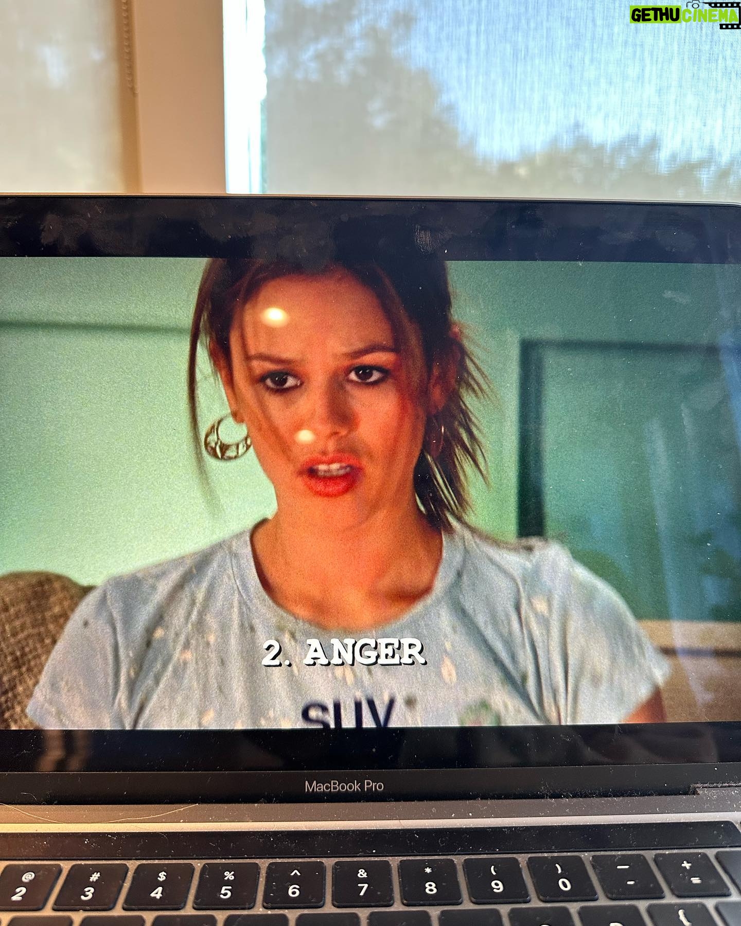 Rachel Bilson Instagram - Stages of grief with Summer, today on #welcometotheocbitches (happy Valentine’s Day?)