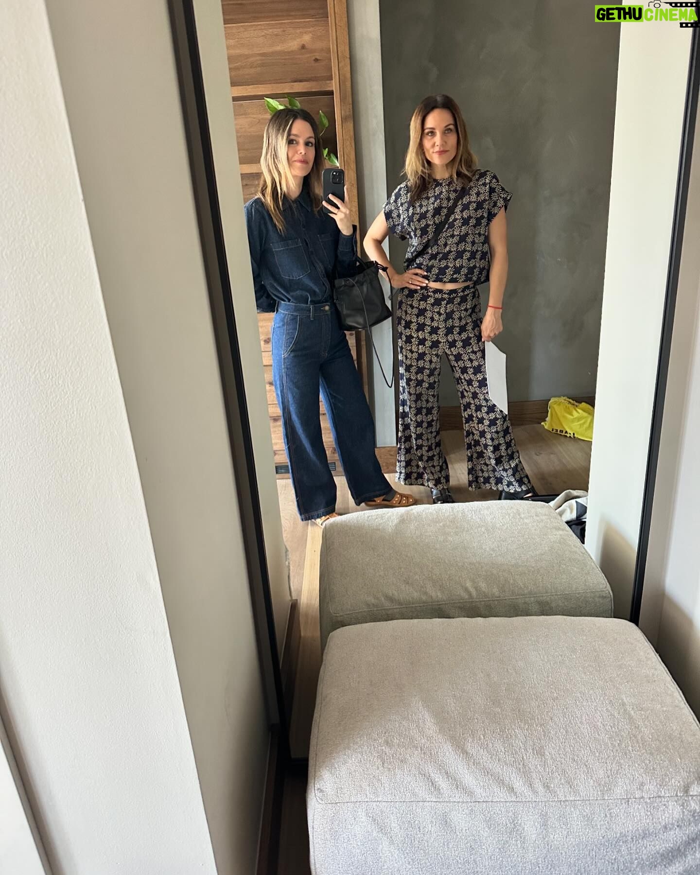 Rachel Bilson - 3 Likes - This is us.
Thank you @fredasalvador @oseamalibu @needed @1hotelsanfrancisco @thisisthegreat_ @emersonryder_jewelry and my loves @obliviaallen @teresapalmer @swrightolsen I left my heart in San Francisco ❤️