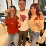 Rachel Bilson Instagram - The ends not near, it’s here…again. @joshschwartz76 always trying to make me disappear. 🦈 🐊!!! Thanks for this trip down south @themelindaclarke @katelucie @kastmedia @expothaengineer @prodbylxry @parkerjflo 🍊