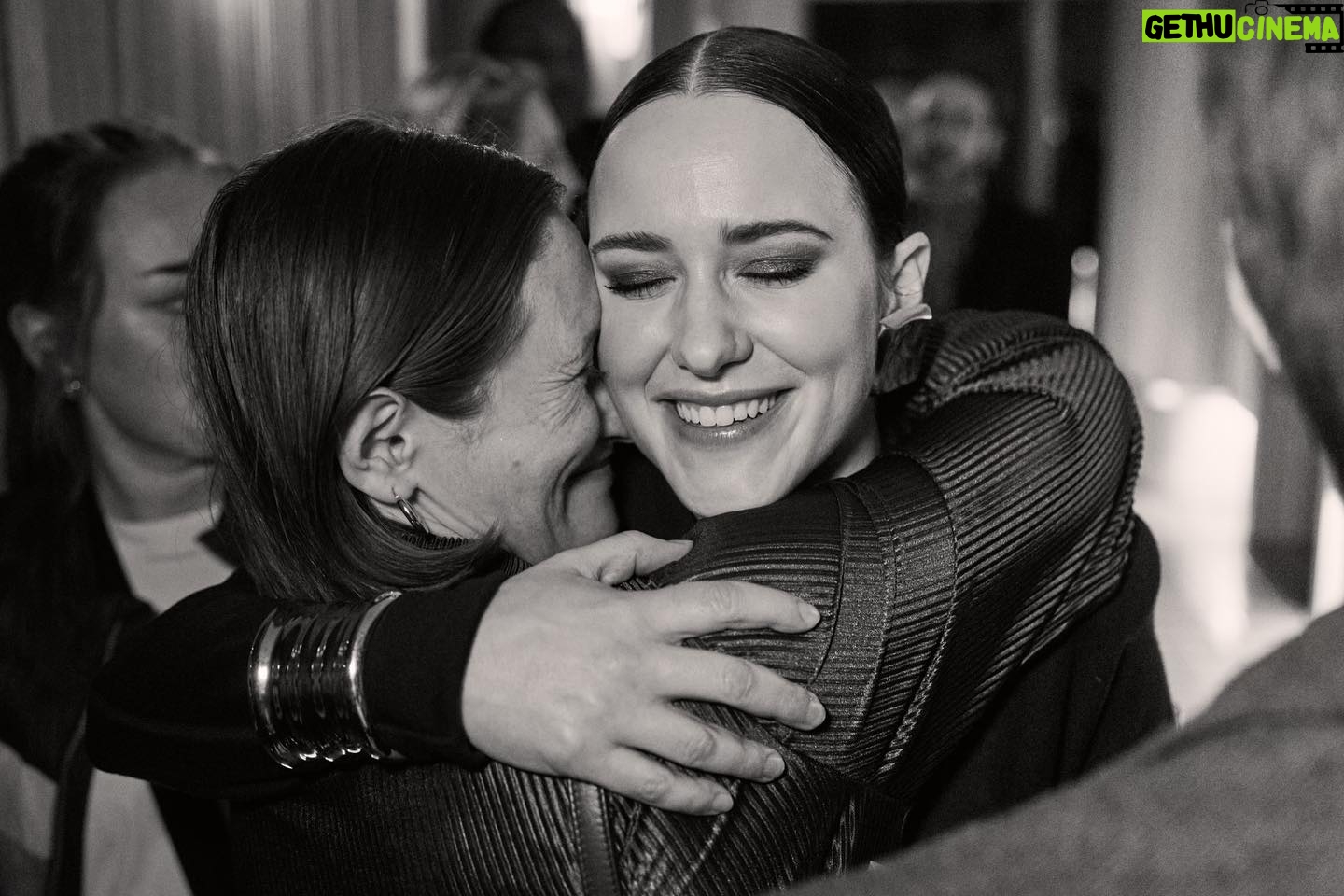 Rachel Brosnahan Instagram - A few from our @thesignonbway Gala performance. We had a blast. Thank you to everyone who came out to celebrate our show and Lorraine Hansberry’s legacy on Broadway. We love you. 8 more weeks to go! 📷: @emiliomadrid