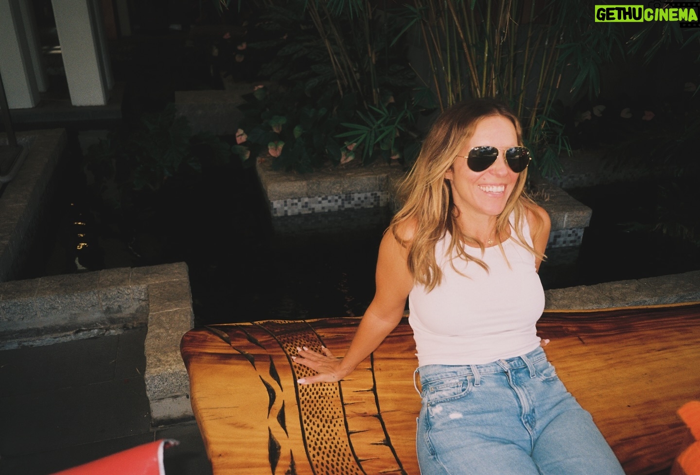 Rachel Hollis - 3 Likes - Hawaii forever 🌴