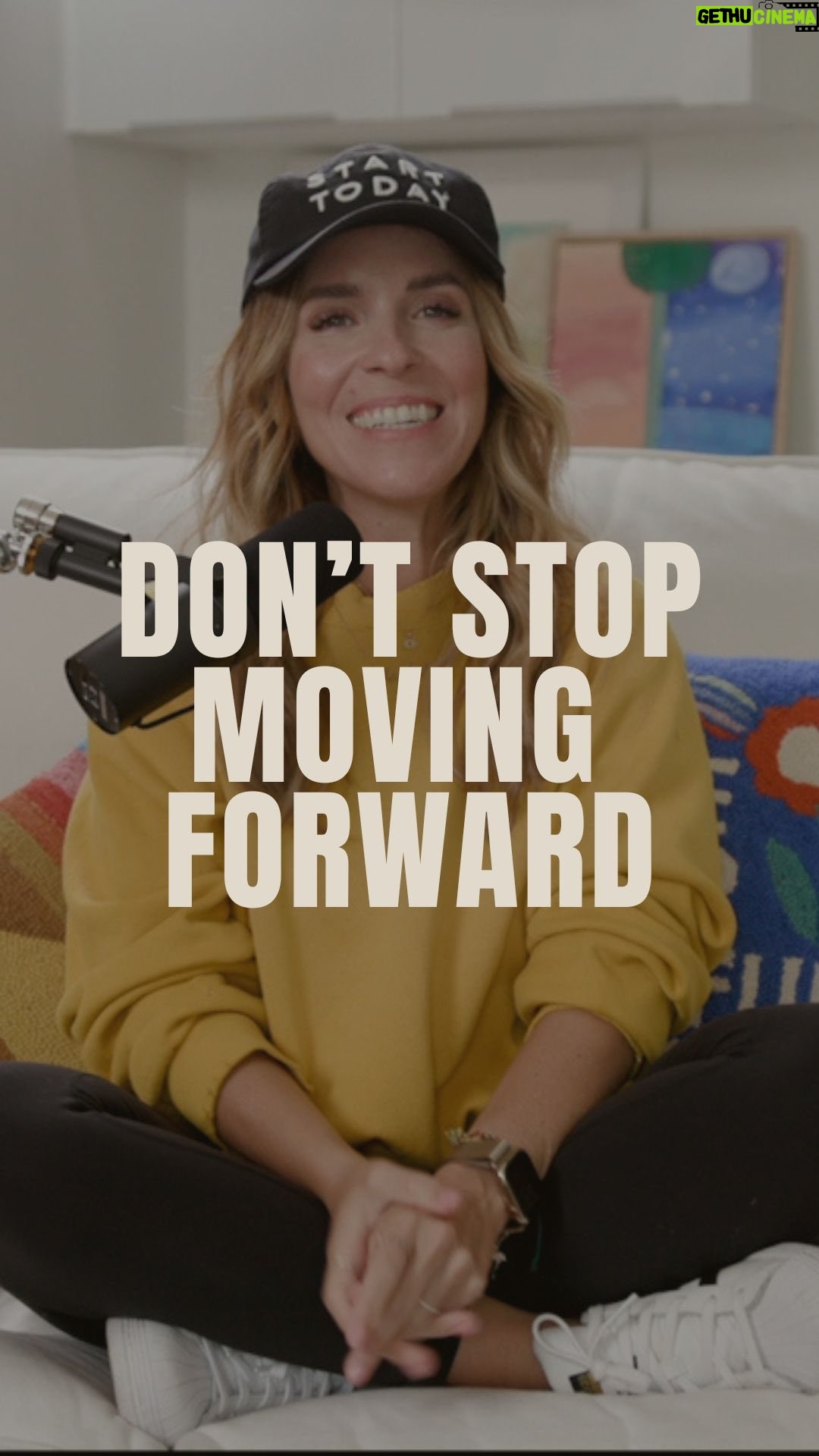 Rachel Hollis - 3 Likes - EP. 596: Where Do You See Yourself in 10 Years?
“How do I figure out what to do next?”
“How do I decide which direction to head?”
“Which goal is the right goal to pursue?”
Today on the podcast, Rach is answering some of the biggest questions about our @thestarttodaybrand journal. Whether you’re new to the practice, don’t have the journal or have been around for years, we’re resharing the step-by-step process of the practice so you can either refine your routine or establish it.
Stay tuned for video tutorials coming soon to YouTube, but in the meantime, listen to the episode wherever you get your podcasts 🎧