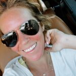 Rachel Hollis Instagram - It’s NOT too hard. You can do ANYTHING. 🤟🏻