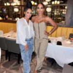 Rachel Lindsay Instagram – When you think doing early 6:30pm dinner will still get you to bed on time… 😬
5 hours of talking later… 😳😂

@therachlindsay is always worth it 😘

#Blackgirlmagic 💫 #RHOBH x #thebachelorette #realhousewivesofbeverlyhills