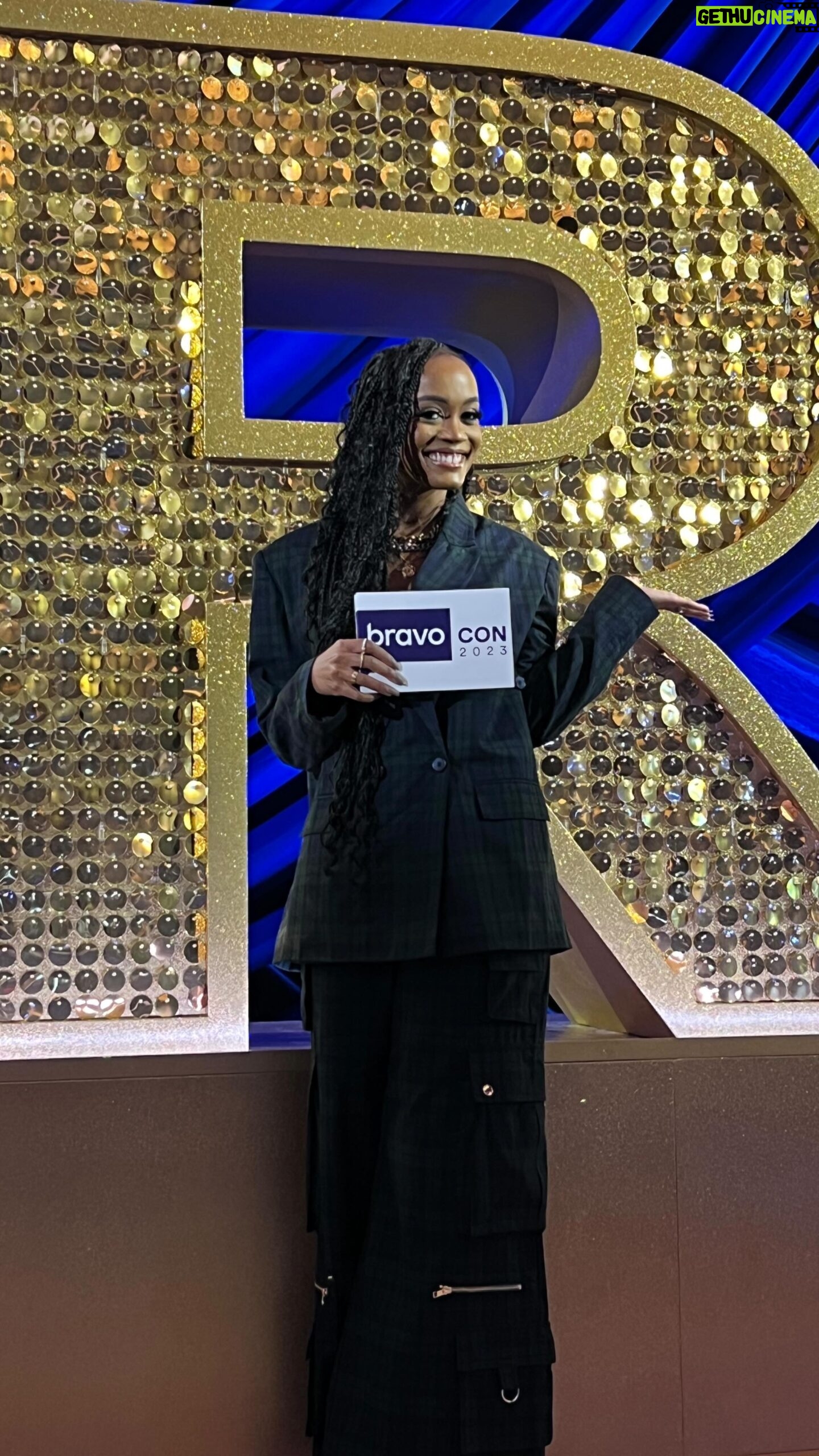 Rachel Lindsay Instagram - Living our #Bravocon fantasy at Bravocon Day 2. Two panels down and one to go! Drop your fav bravo moment below!