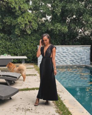 Rachel Lindsay Instagram - Spring Cleaning ✂️

Thank you to everyone that voted for @higherlearning. It’s always an honor to be nominated for an @naacpimageawards. We are so proud of the work that we do 🖤

Hair: @ken_kandy 
MUA: @christinabarras 
Dress: @lidee_woman @litagency 
Shoes: @ysl
Nails: @kiku_nail 
Necklaces: @brilliantearth @child_of_wild @thegivingkeys 
Rings: @davidyurman @cartier 
Bracelets: @tiffanyandco @davidyurman