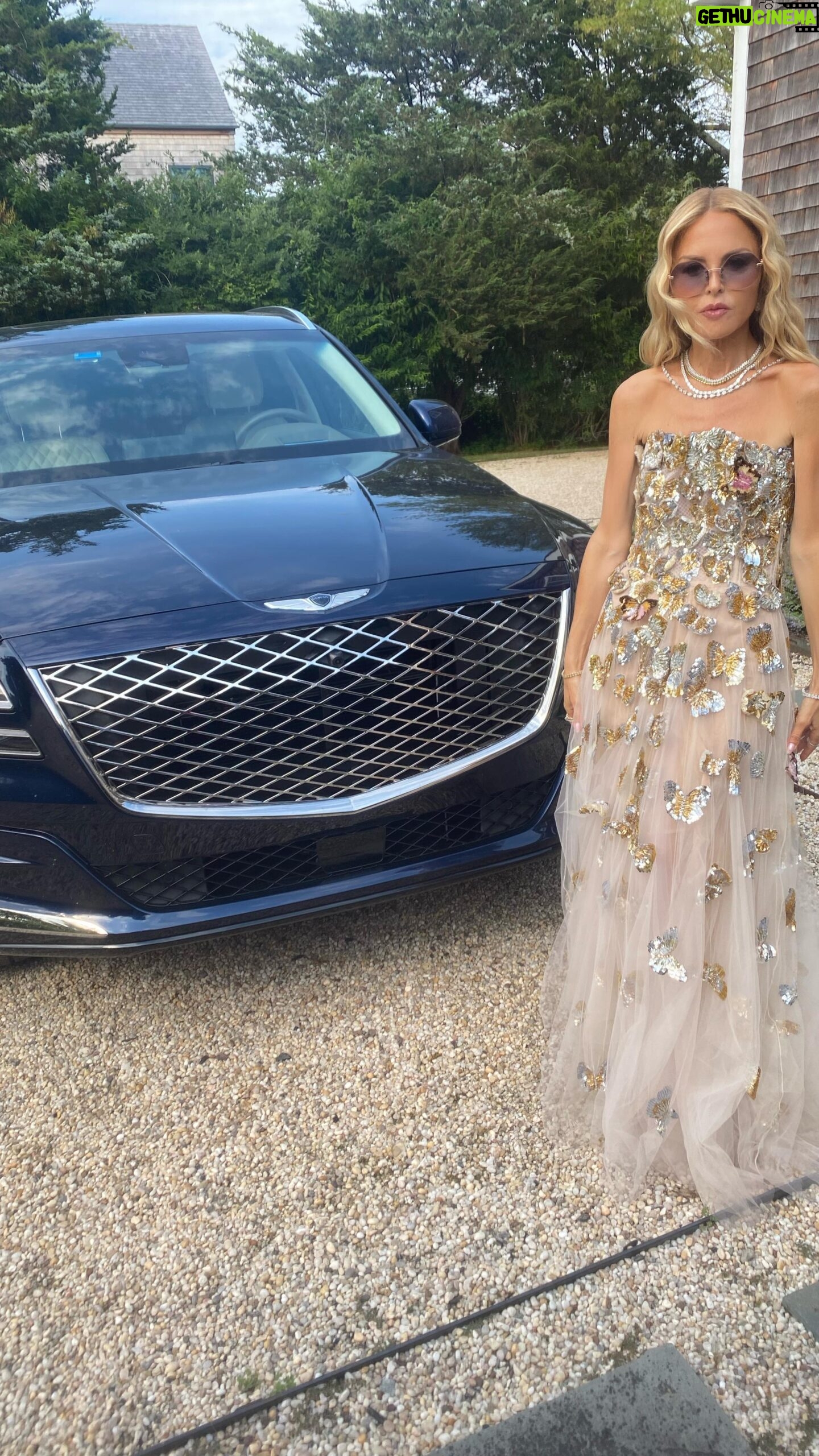 Rachel Zoe - 6.9K Likes - I have the perfect summer accessory thanks to @genesis_usa and their gorgeous #GV80. This luxurious SUV is a true blend of style and safety that myself and my family could not love more! #GenesisPartner