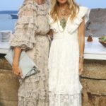 Rachel Zoe Instagram – This week on @climbinginheelspod I am interviewing one of my dearest friends @mollybsims who has had and continues to have a hugely successful career as a model, actress, and author. Now as the founder of her latest venture into skincare @ysebeauty … we talk about her journey of dealing with rejection, being grateful and finding love. Don’t miss part 1 of our conversation! 🎤🎧 @cloud10 @iheartpodcast Link in bio!