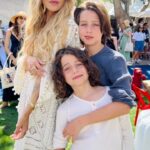Rachel Zoe Instagram - A special family day out to support the amazing @ps_arts organization. I am in awe of the work they do providing arts education for countless under-resourced schools and communities. 🙏🏻 #expressyourself #PSarts 🌸 flower crown made by Sky , Dress @zimmermann