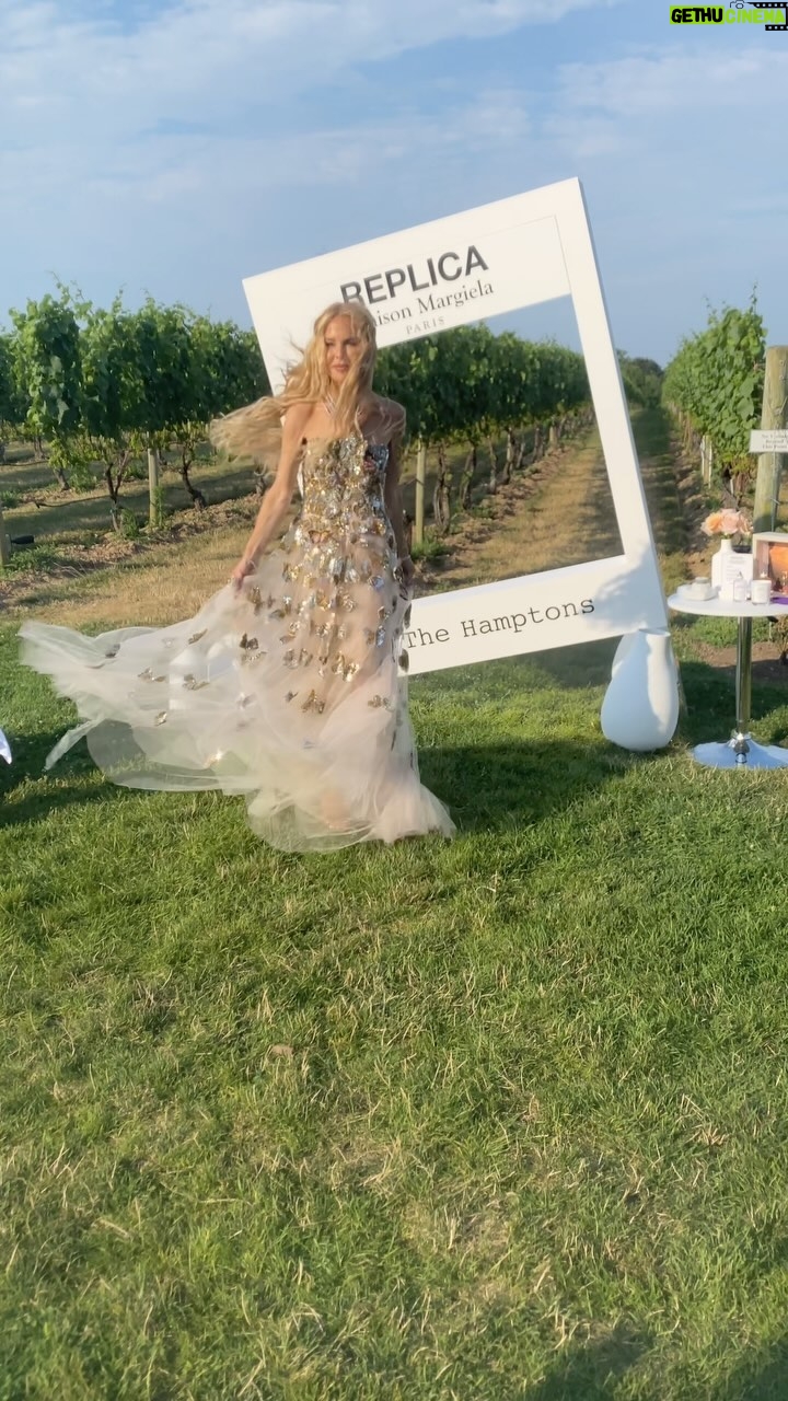 Rachel Zoe - 24.8K Likes - Is it summer yet because this is where I am in my mind right now wearing a forever favorite @oscardelarenta š¦ princess gown .. anyone else?