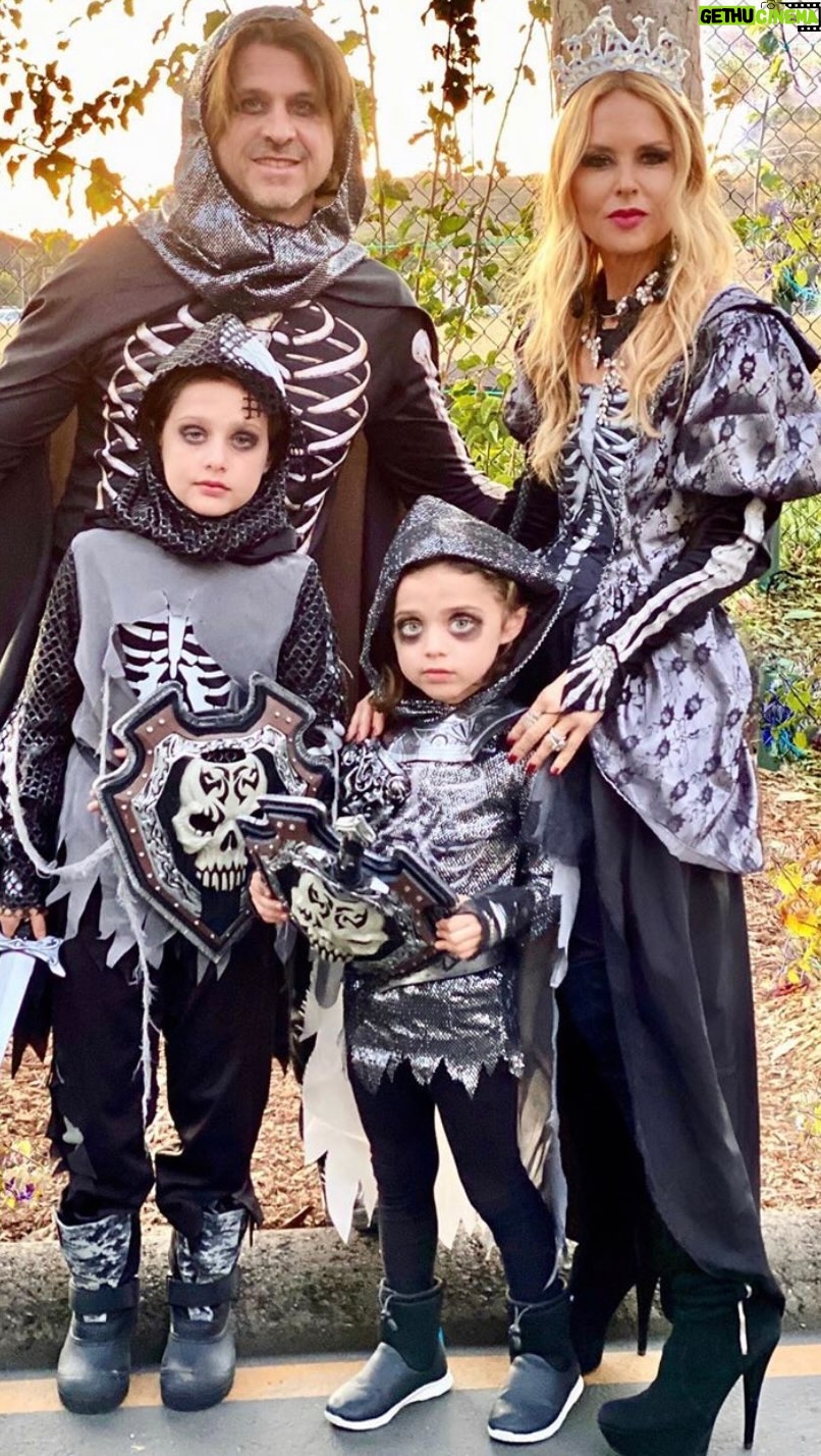 Rachel Zoe Instagram - Finding happiness in all the family halloweens over the last 12 years and my heart is extra full of gratitude. Iām wishing everyone a happy, healthy and safe Halloween šš»