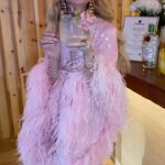 Rachel Zoe Instagram - #ad Another unforgettable, most glamorous @curateur evening in the Malibu mountains with extraordinary women and of course my forever favorite @tanquerayusa 💚 #DamnFancy