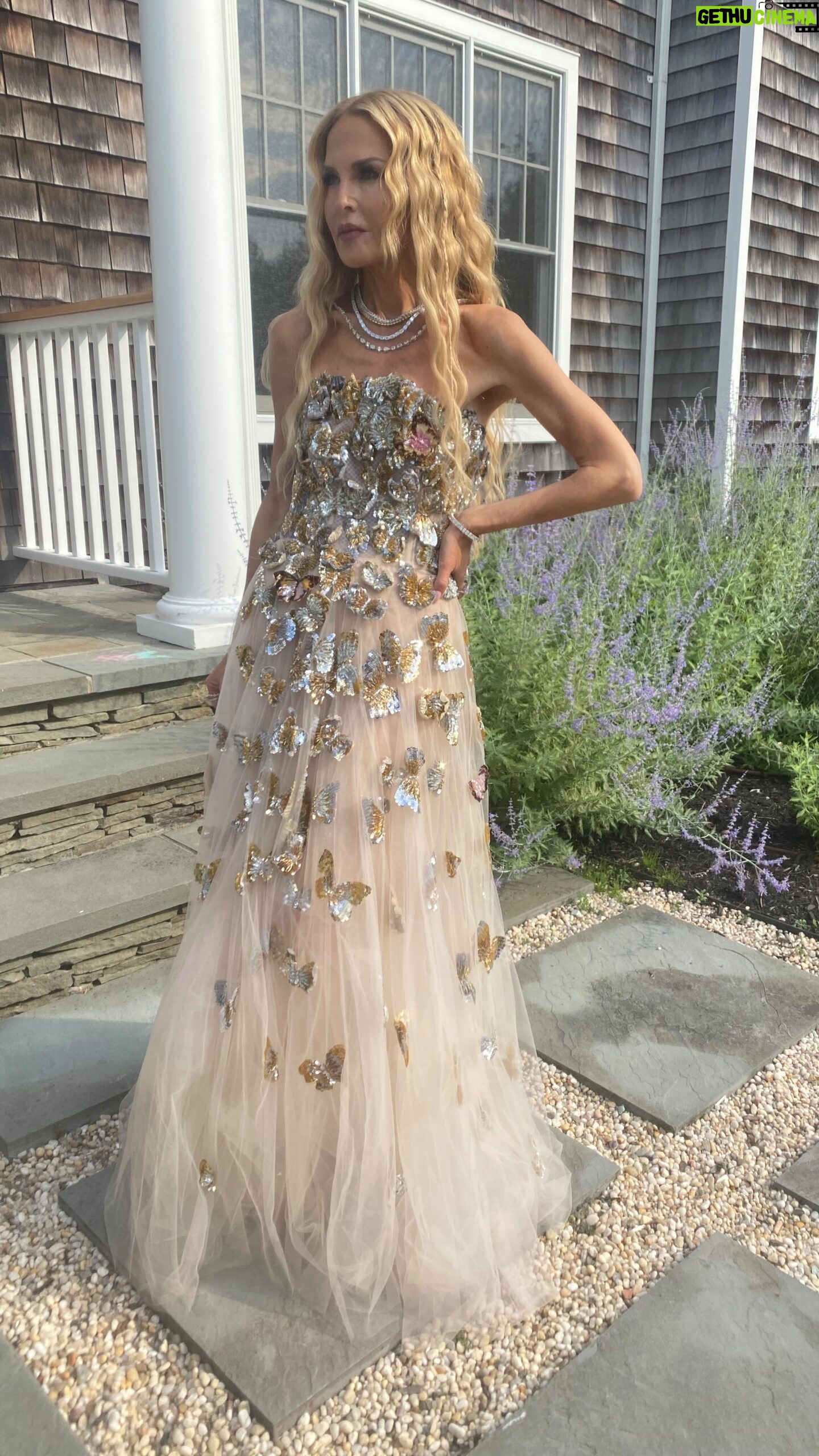 Rachel Zoe - 34.4K Likes - Something very special is happening tonight so be sure to follow along! š