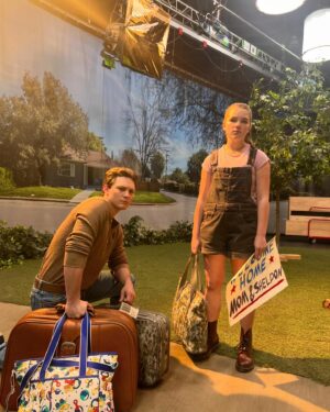 Raegan Revord Instagram - The Coopers are reunited in a new @youngsheldoncbs tonight at 8/7c ❤️