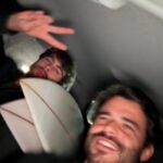 Rafael Vitti Instagram - Surf noturno em Sampa!! Pegar a marginal as 20h pra ir surfar foi no mínimo inusitado. Oportunidade de experimentar uma piscina de onda, ainda mais na ótima companhia do meu amigo @murilowiggers , foi pra guardar na memória essa experiência. 🙏🏽🤙🏽