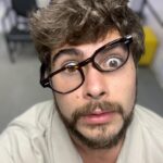 Rafael Vitti Instagram - Selfies do Hélin no camarim, esperando pra gravar 🎥🤓
