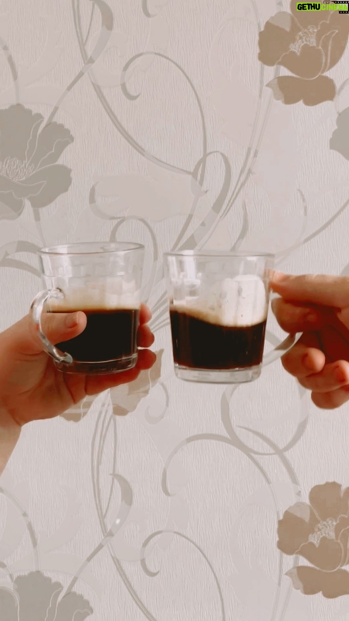 Rafaela Ferreira Instagram - Bom dia, segundona!!! Boa semana, galera! ✨ Tudo fica melhor depois de um café. ☕️
