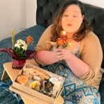 Rafaela Ferreira Instagram – Amanheci com 35 anos e cesta de café da manhã na cama! ❤️🎉

#aniversario #cafedamanhã #cafenacama