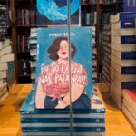 Rafaela Ferreira Instagram – Segundou e venho com boas notícias, galera! ✨

Ontem estava passeando pela Avenida Paulista com o @erikvesch e o que eu encontro?! Sim! Meu livro na vitrine de algumas livrarias! 😍✨

Tenho recebido muitas mensagens de vocês já recebendo o livro, então se você quer garantir o seu corre no link da Amazon que tá na minha bio ou vai até uma livraria mais próxima de você! Vai que já chegou aí também? 👀

Muito feliz em ver esse sonho se materializando e chegando até vocês. ❤️