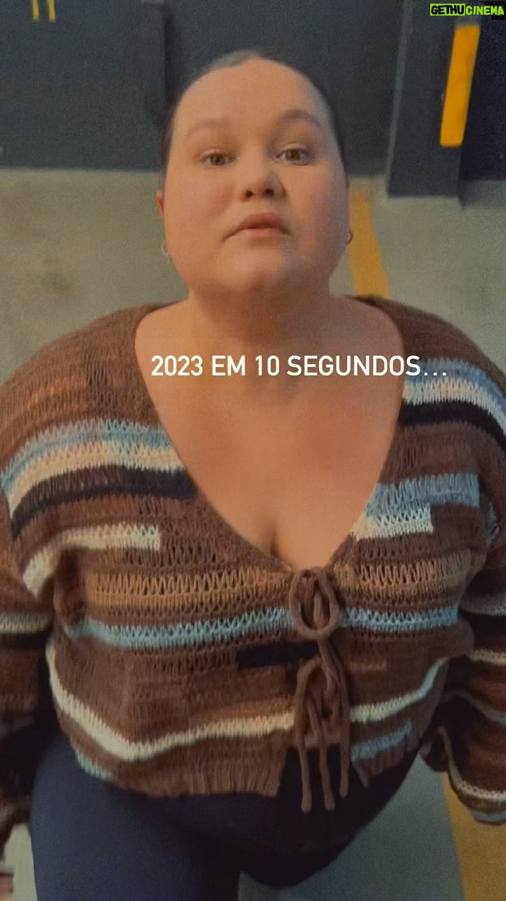 Rafaela Ferreira Instagram - Aquela retrospectiva de respeito! ✨ 2023 foi um ano intenso, de muito aprendizado e evolução. Que 2024 venha repleto de amor, saúde, paz e sucesso pra nós!!! ❤️