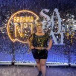 Rafaela Ferreira Instagram – Que noite incrível!!! 🥁✨
Como me diverti no maior espetáculo da terra! 🌎 

Do hotel até o amanhecer na avenida, tudo perfeito!
@camaroten1 é bom demais ☝🏼🍻

Obrigada @juferraz @holdingclube @aaafinemess @luucas_holanda ❤️ Já me sinto pronta pro ano que vem. 🎊

Tiara @jumamascarenhas