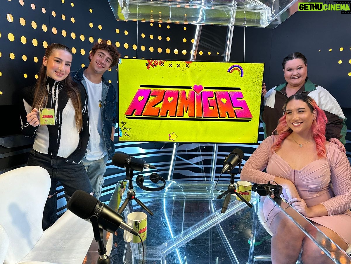 Rafaela Ferreira Instagram - E tem episódio novo de Azamigas com esses amores, que estava com saudade @luisabresser @enzokoficial 😍 O papo foi demais! Nós amamos a conversa, né @bryannanasck !? Tá lá no canal da @tvzyn no YouTube 👀 Ah! Tem no Spotify e na Sansung tv também! 😉 E está no amazon music, google podcasts e deezer.