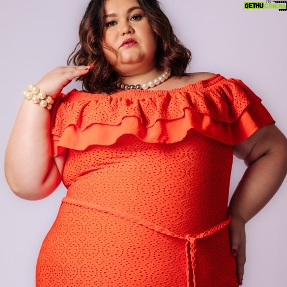 Rafaela Ferreira Instagram - As fotografias desse ensaio estão babadeiras, vou soltando aos poucos pra vocês. Tô tão animada!!! 🍑✨ Foto: @emoahfotografia Beauty: @claudiazannioficial Look: @cibeledetilio @lojaconfrariaoficial