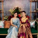 Rafiath Rashid Mithila Instagram - At Zaraif and Naina's Sangeet night 🎉 #DhakaWedding @jaya.ahsan @rony_redoan @piasbd @__.blowfish.__
