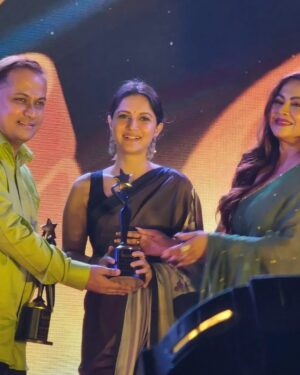 Rafiath Rashid Mithila Instagram - Thanks for the honour at the Indo-Bangla Iconic Star awards 2023 🙏🏽