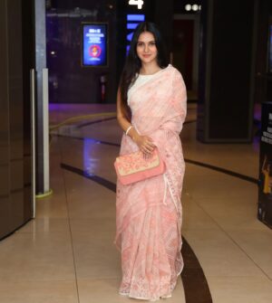 Rafiath Rashid Mithila Instagram - At the premiere of #Mayaa

My saree: @karutantra