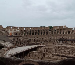 Rafiath Rashid Mithila Instagram - Our Roman Holiday (Part 1) 

A day at the Colosseum! 

#ayra_ar_maayer_obhijan #ayra_ar_maa