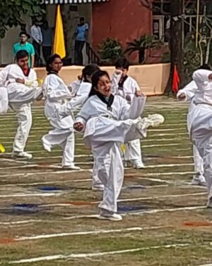 Rafiath Rashid Mithila Instagram - My little champ won two medals for achieving 2nd place in sprint and 2nd place in relay race, along with performing taekwondo, drill and parade on her annual sports day! ❤️🏅🏅
