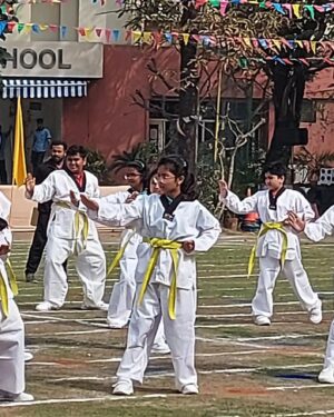 Rafiath Rashid Mithila Instagram - My little champ won two medals for achieving 2nd place in sprint and 2nd place in relay race, along with performing taekwondo, drill and parade on her annual sports day! ❤️🏅🏅