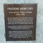 Rafiath Rashid Mithila Instagram - Met Freddie... #FreddieMercury #queenband #montreux #switzerland🇨🇭 #ayra_ar_maayer_obhijan