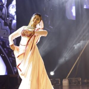 Ragini Prajwal Instagram - Every movement a tribute to my teachers, every step a journey. Embracing timeless grace & celebrating the essence of classical dance on International Dance Day!
.
Wishing everyone a Happy International Dance Day❤️
.
Video: @onehorizonproductions
Outfit: @prathi.creations
.
#internationaldanceday #celebrate #dance