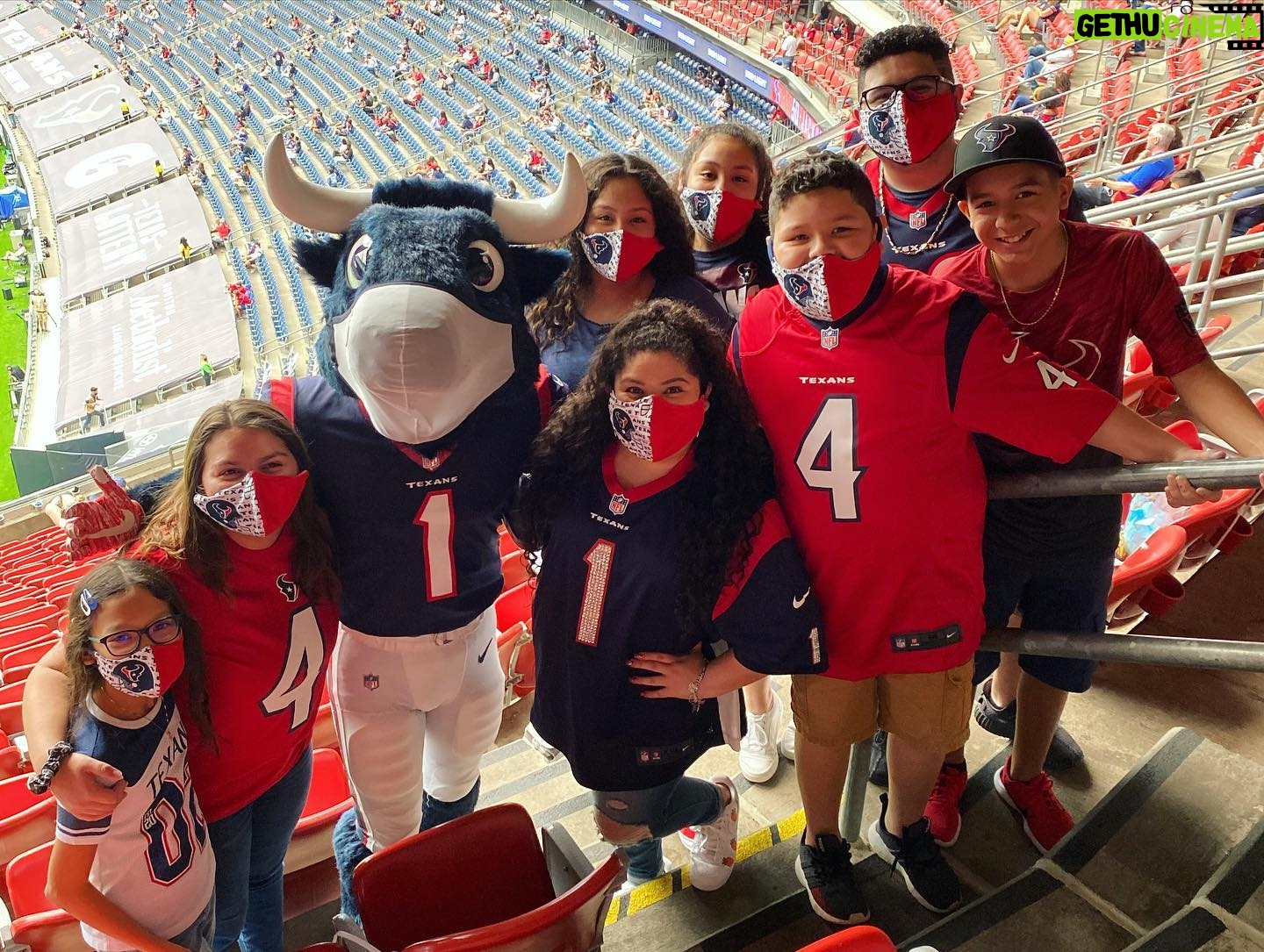 Raini Rodriguez Instagram - Thank you to the @HoustonTexans for having me as your HomeField Advantage Captain for #KidsDay last Sunday!! It was a huge honor and so much fun!! Also super huge thanks to the Texan’s organization for going above and beyond for my family, for most of them it was their first NFL game and you really made it extra special❤️💙 Y’all are the BEST in the NFL! We enjoyed every minute of it!! So pumped we got that WIN!!! #MasksOnHornsUp #RodriguezPartyof17 #WeAreTexans 🏈