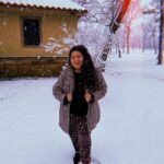 Raini Rodriguez Instagram – Cold hands, warm heart ❄️