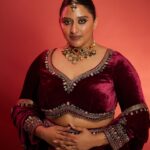 Raja Kumari Instagram - Christmas…but make it Desi 🌹 Wearing @sureenachowdhri Jewelry @aquamarine_jewellery Styled by @tryagaintoobad @styled_by_meera Glam @riyasheth.makeuphair Shot by @trishasarang