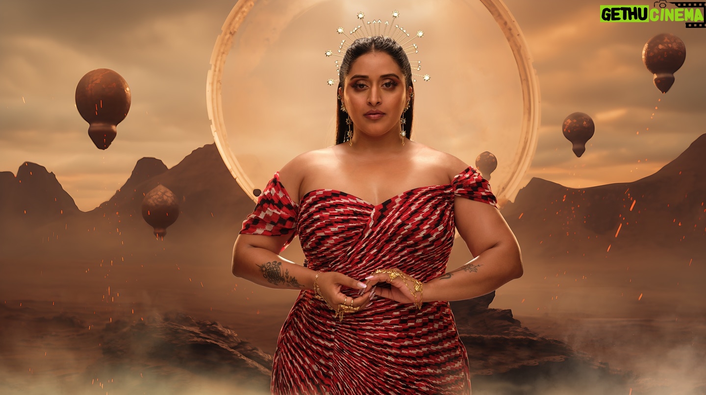 Raja Kumari Instagram - Frequency Rise π± Wearing custom @saakshakinni for the NYC stop of The Bridge World Tour North America Hand piece @the.olio.stories Earrings and crown custom @isharya Styled by @tryagaintoobad @styled_by_meera Glam @riyasheth.makeuphair @helena_hair_stylist Shot by @ag.shoot
