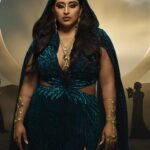 Raja Kumari Instagram - High Priestess of Mohenjo Daro 🌙🔱 Wearing custom @namratajoshipura for the Austin stop of The Bridge World Tour North America ✨ Jewelry @valliyan Haath Phool @the.olio.stories Styled by @tryagaintoobad @styled_by_meera Glam @riyasheth.makeuphair @helena_hair_stylist Shot by @ag.shoot