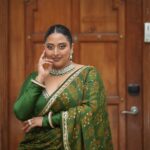 Raja Kumari Instagram - Spent a beautiful weekend at the @theleelapalace_jaipur with @anitadongre 🐘 Styled by @tryagaintoobad @styled_by_meera Jewels by @anayah_jewellery @spiffypublicrelations Shoes @fizzygoblet @elevate_promotions #BeKindRewild #AnitaDongreRewild