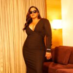 Raja Kumari Instagram - @elleindia Artist of the Year ✨ This one is special 🖤 wearing custom @labelmanikananda Diamonds by @mahesh_notandass @vandalsworld_unofficial Shades @bottegavenetaworld Heels @louboutinworld Styled by @tryagaintoobad @styled_by_meera Glam @riyasheth.makeuphair Shot by @dinesh_ahuja Location @tajlandsend
